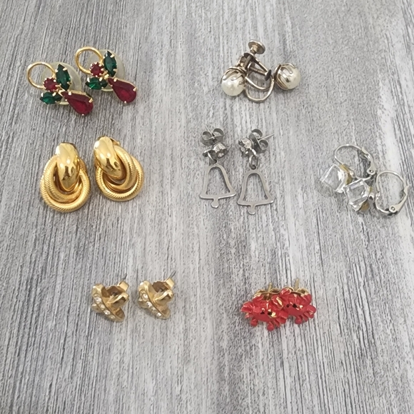 Jewelry - Elegant Gold and‎ Red Earrings Bundle